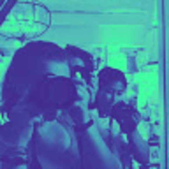 Meet your Posher, Ana - Picture 1 of 1